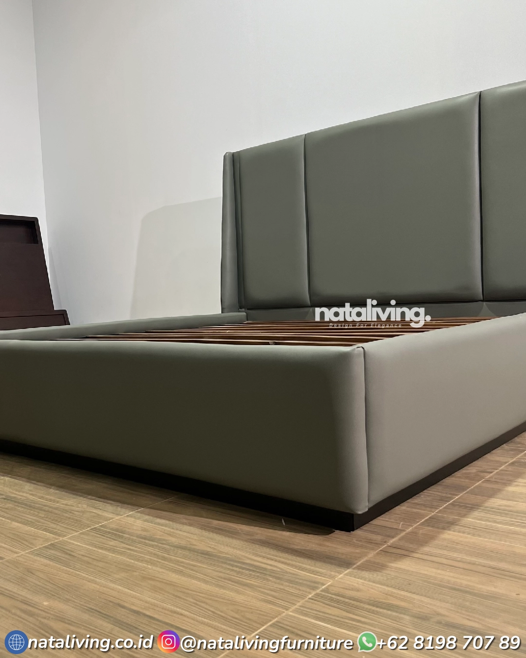 Elegant Upholstered Bed – Tempat Tidur Jati Dipan Jati Furniture Jepara 160x200 - Image 5