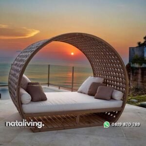 Daybed rotan sintetis outdoor jumbo dengan bantalan gazebo rotan besar nataliving furniture