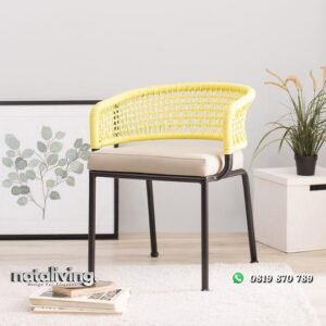 Kursi santai besi sandaran rotan sintetis dudukan busa nataliving furniture